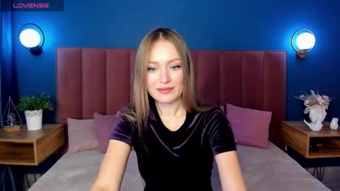 Evelyn online show from 11.21.25