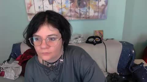 Everly online show from 12.21.25