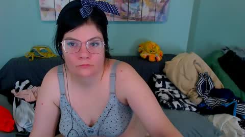 Everly online show from 04.08.26