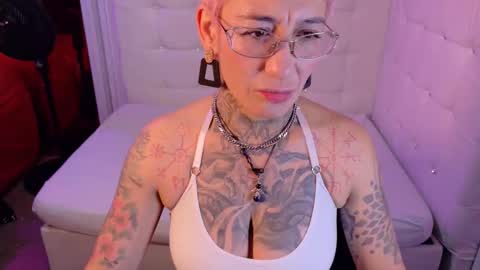 everlyn_sexx online show from 02.20.26