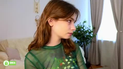 Snapshot of evi_brook chatting on 05.06.26 evi_brook online show from 05.06.26