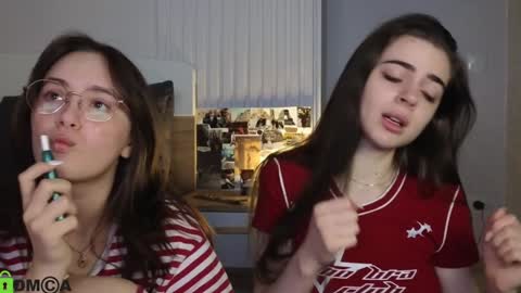 evi_woow online show from 01.22.25