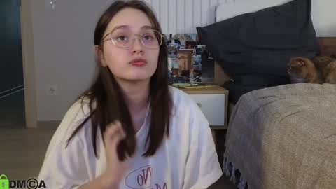 evi_woow online show from 01.27.25