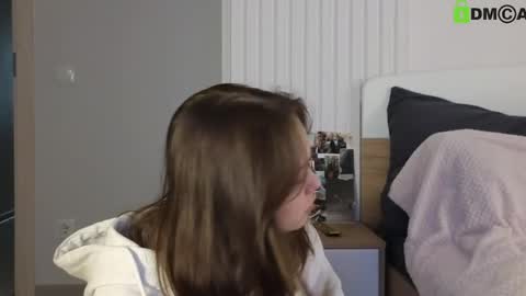 evi_woow online show from 02.10.25