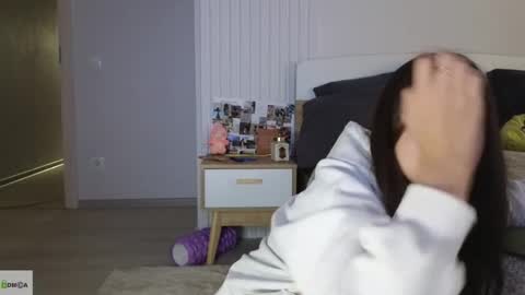 evi_woow online show from 02.13.26