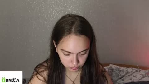 evi_woow online show from 07.04.26