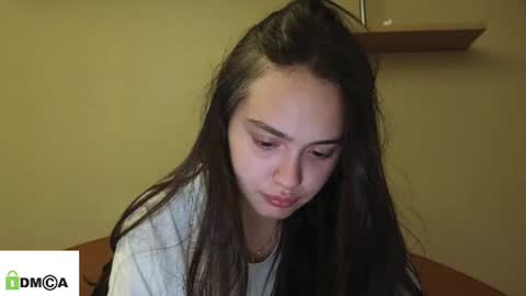 evi_woow online show from 07.17.26