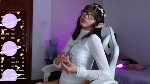 Evie Cloud online show from 11.09.25