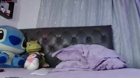 Evie Cloud online show from 03.12.26