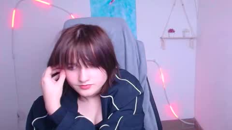 Evie online show from 01.12.26