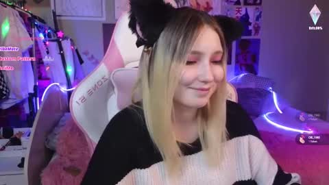 Evie online show from 12.12.24