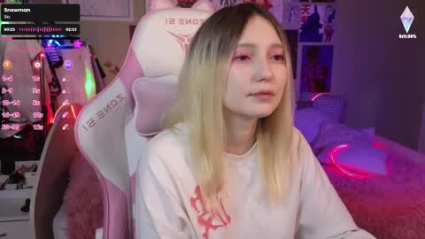 Evie online show from 12.15.24