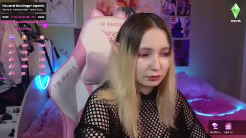 Evie online show from 12.19.24