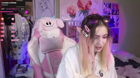 Evie online show from 02.19.25