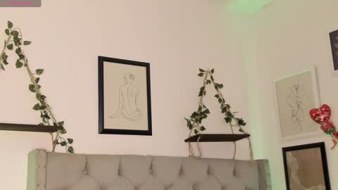 Ivi Alejandra  online show from 01.15.25