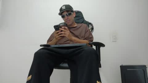 Snapshot of evil_boss1 chatting on 07.03.26 evil_boss1 online show from 07.03.26