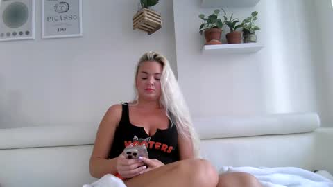Badblondebunny online show from 10.03.25