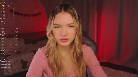 Snapshot of evilyn_next_door chatting on 11.02.25 Evelyn online show from 11.02.25