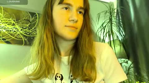 Snapshot of evona_ chatting on 02.17.26 Kleya online show from 02.17.26