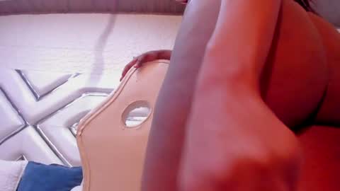 Evonnie online show from 04.21.26