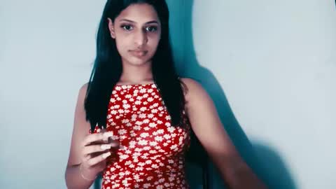 tiara online show from 04.15.26