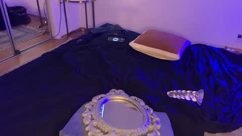 exhibitp online show from 02.05.25