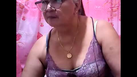 exotic_mom2024 online show from 02.20.25