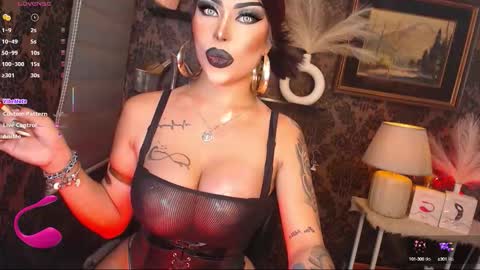 Snapshot of exoticmaria chatting on 10.12.25 MARIA online show from 10.12.25