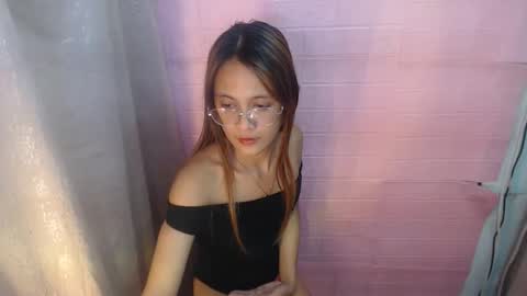 Snapshot of expenseve_kendy chatting on 10.07.25 veronica online show from 10.07.25