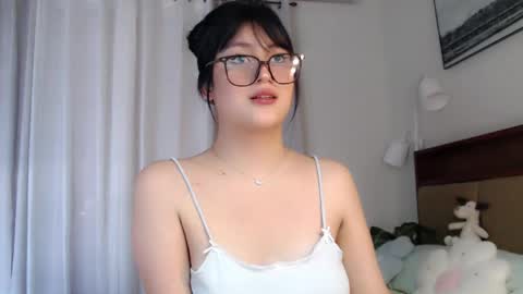 Snapshot of expensive_candyx chatting on 05.20.26 Candy online show from 05.20.26
