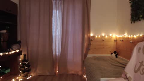 Crystal online show from 01.27.25