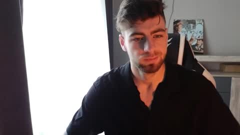 Snapshot of exstayz chatting on 09.10.25 Sweetheart online show from 09.10.25