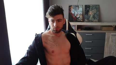 Snapshot of exstayz chatting on 09.11.25 Sweetheart online show from 09.11.25