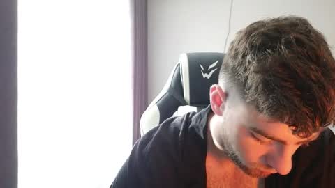 Snapshot of exstayz chatting on 10.06.25 Sweetheart online show from 10.06.25