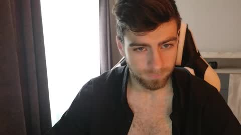 Snapshot of exstayz chatting on 12.15.25 Sweetheart online show from 12.15.25