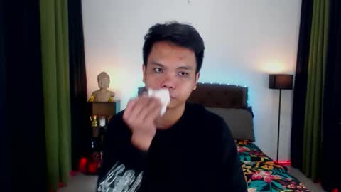 Snapshot of extraservice69menx chatting on 10.15.25 JOHNDAVE online show from 10.15.25