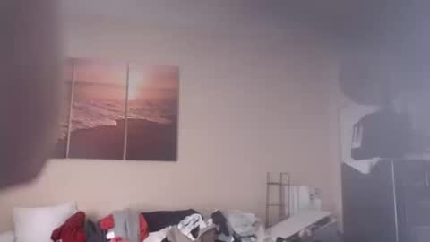 eyeswall0w online show from 10.10.25