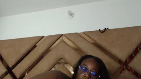 eyshaexotii online show from 04.01.26