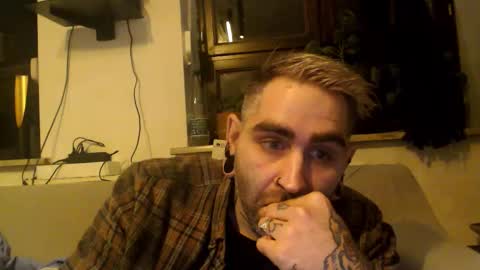 Snapshot of eytab chatting on 10.09.25 Eytab online show from 10.09.25