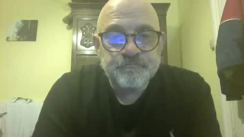 Snapshot of f1zzeek chatting on 04.22.26 f1zzeek online show from 04.22.26