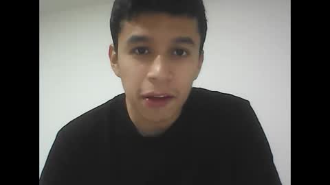 Snapshot of fabiar11 chatting on 09.20.25 R online show from 09.20.25