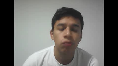 Snapshot of fabiar11 chatting on 09.25.25 R online show from 09.25.25