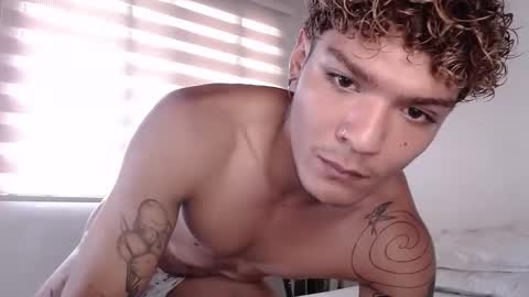 Snapshot of fabrizio_amery chatting on 12.29.24 -  A N D E R online show from 12.29.24