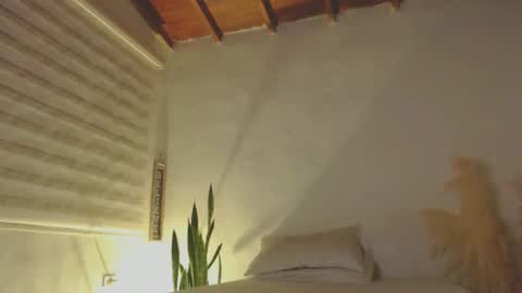 Snapshot of fabrizio_amery chatting on 01.08.25 -  A N D E R online show from 01.08.25