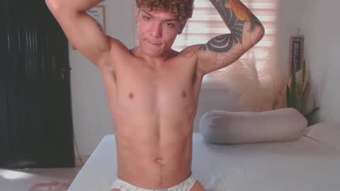 Snapshot of fabrizio_amery chatting on 01.19.25 -  A N D E R online show from 01.19.25