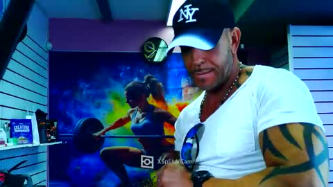 Snapshot of fabxxxl chatting on 05.29.26 fabxxxl online show from 05.29.26