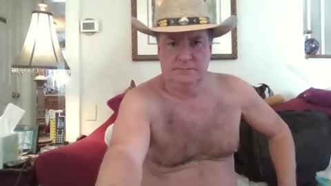 Snapshot of fairmount31 chatting on 12.15.25 fairmount31 online show from 12.15.25