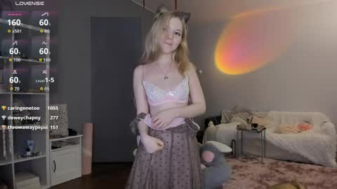 Snapshot of fairy_casey chatting on 04.21.26 fairy_casey online show from 04.21.26