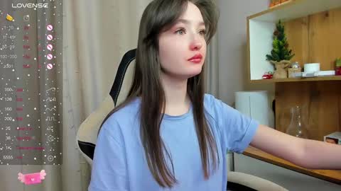 Snapshot of fairy_m00n chatting on 02.01.25 Kate online show from 02.01.25