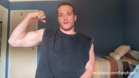 Snapshot of fairybae5 chatting on 10.08.25 Travis online show from 10.08.25